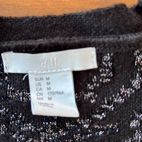 H&M cardigan - Picture 3 of 9